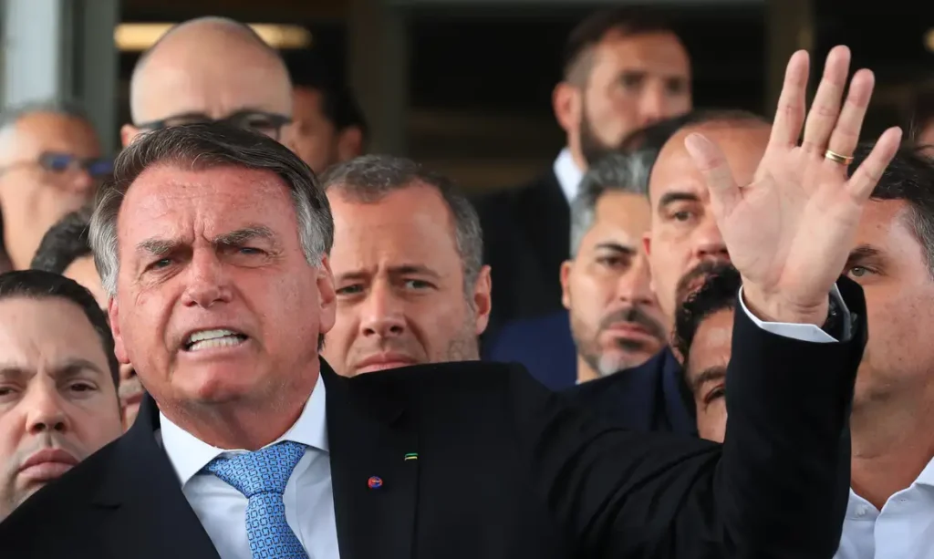 Após decisão do núcleo inimigo do STF, Bolsonaro nega decreto de golpe de Estado