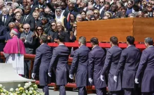 Corpo de papa Francisco é sepultado na Basílica de Santa Maria Maior