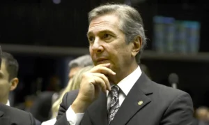 Ex-presidente Fernando Collor é preso em Maceió, por ordem do STF