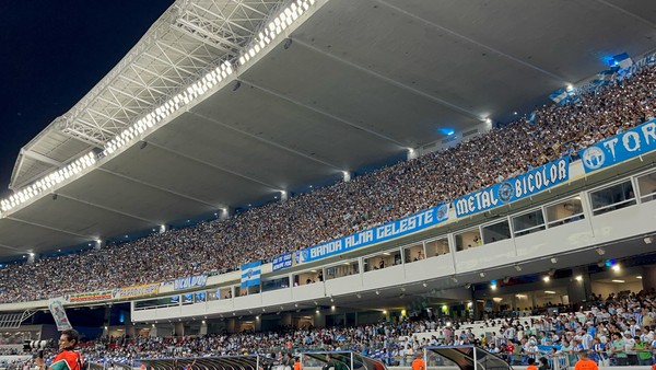 Paysandu quer vencer a Chapecoense para espantar a crise