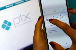 Fraudes no Pix passaram de 390 mil por mês em 2024, informa BC