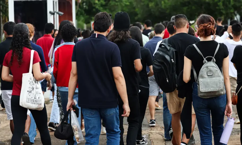 Diário da União publica Edital do Enem 2025 com datas e regras