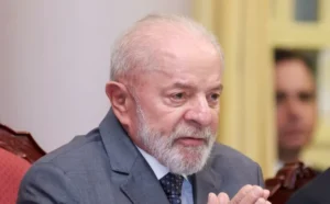 Justiça dá 48 horas para governo Lula explicar fraudes no INSS