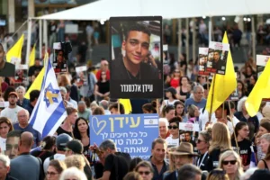 Vivo! Hamas liberta último refém israelense-americano
