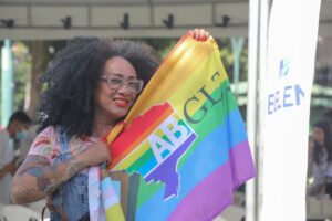 Ação de cidadania e saúde marca o Dia de Combate à LGBTFobia