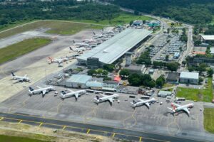 Às vésperas da COP 30, aumenta a quantidade de passageiros afetados por atrasos e cancelamentos de voos no Aeroporto Internacional de Belém
