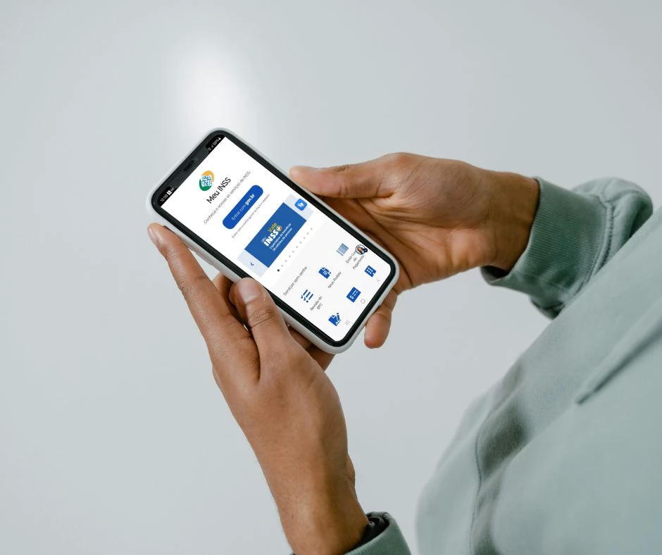 Quase metade dos aposentados desconhece o app do INSS, diz PF