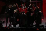 Lady Gaga supera Madonna e é a artista mulher com maior público da história
