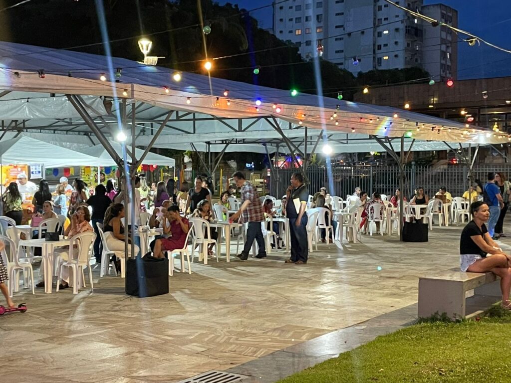 Quermesse Mariana começa com grande movimento na Praça Santuário de Nazaré