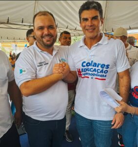 Helder Barbalho é parabenizado pelo prefeito do Tauá, Rodrigo Amorim, por mais um ano de vida