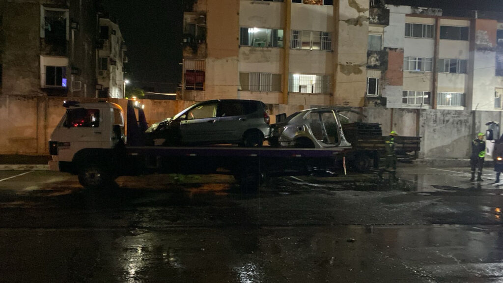 Operação conjunta remove 11 carcaças de veículos da Pedro Miranda, em Belém