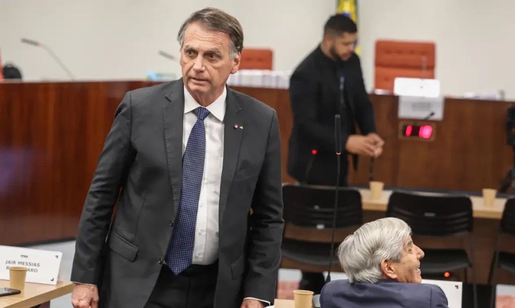 Vídeo – Bolsonaro nega plano de golpe, pede desculpa ao STF e critica urnas