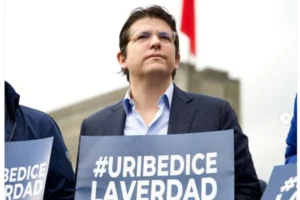 Colômbia: Pré-candidato baleado continua em estado crítico