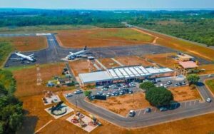 Festival de Parintins deve atrair 120 mil turistas e impulsiona recorde no aeroporto local