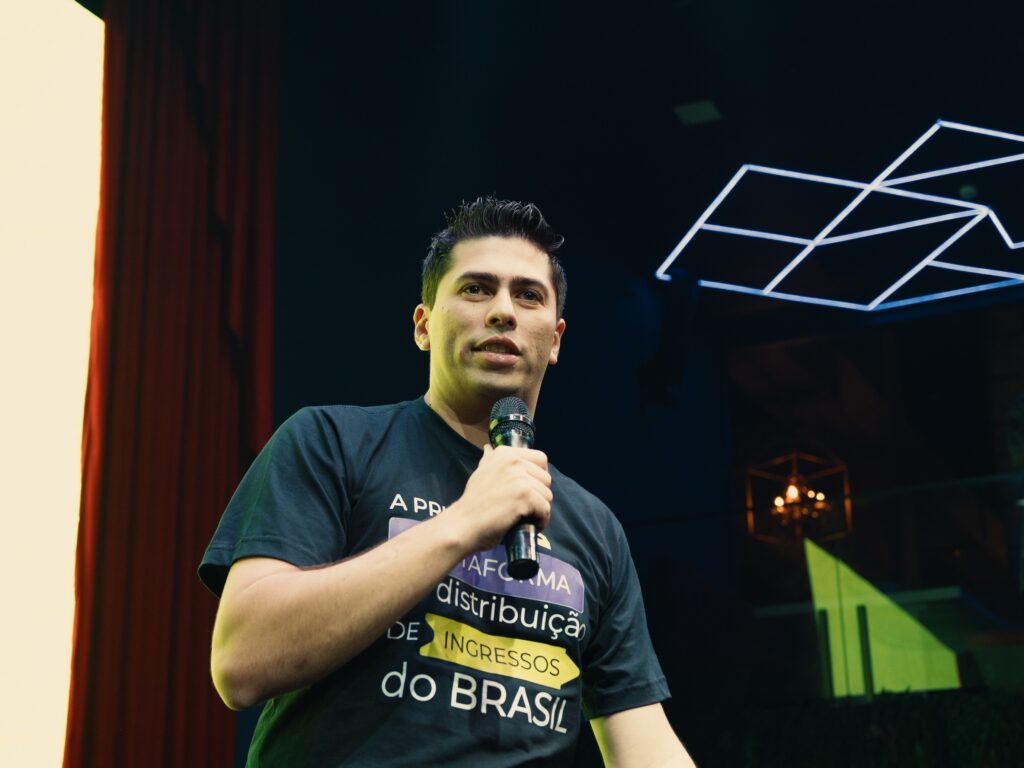 Parksnet lança campanha de inverno em Caldas Novas com experiência temática na maior pizzaria pirata do Brasil