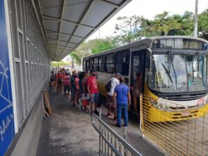 Vídeo – Igor Normando, prefeito de Belém, anuncia aumento de mais dez viagens de ônibus para Outeiro