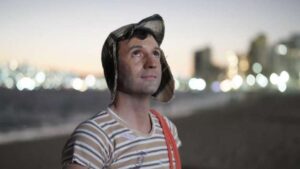 Série sobre o criador de Chaves estréia amanhã