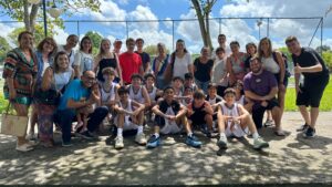 Colégio Marista levanta a taça de basquete masculino e garante vaga nos Jogos Estudantis Brasileiros