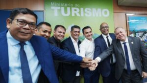 Ministro do Turismo recebe prefeitos da região do Lago de Tucuruí para discutir infraestrutura e fomento ao turismo