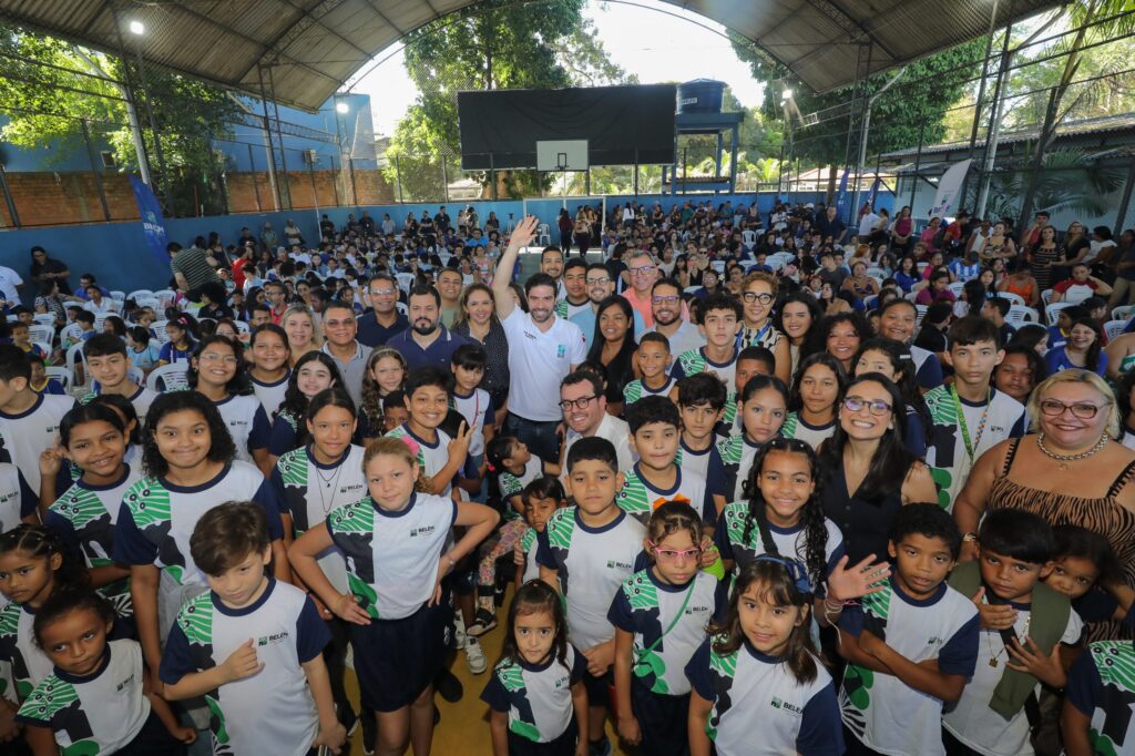 Volta às aulas tem novos kits escolares e uniformes para 63 mil alunos