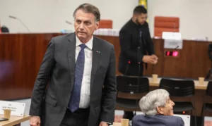 PGJ pede a condenação do ex-presidente Jair Bolsonaro e mais sete réus. Ideia é acabar com a carreira política do estadista.
