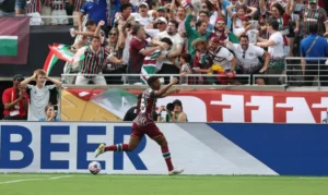 Hércules decide e Flu vence Al-Hilal para avançar no Mundial de Clubes