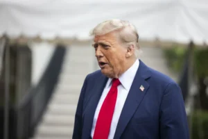 Donald Trump critica os “fracos da esquerda radical”
