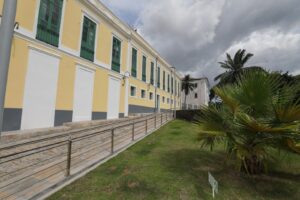 Depredação da rua da ladeira por “grafiteiros” revolta Belém