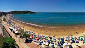 Turismo brasileiro registra o dobro do crescimento do setor de serviços em 12 meses até maio