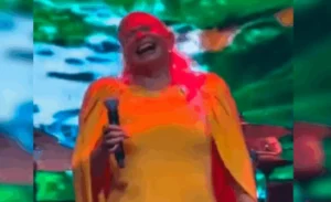 Cantora Fafá de Belém debocha de Jair Bolsonaro durante show