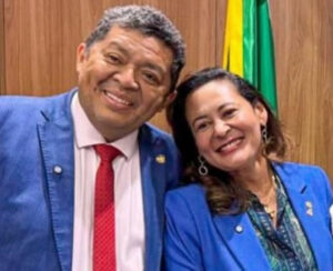 PF faz vasculhação casa de Beto e Dilvanda Faro por suspeita de irregularidades com emendas, afirma jornalista