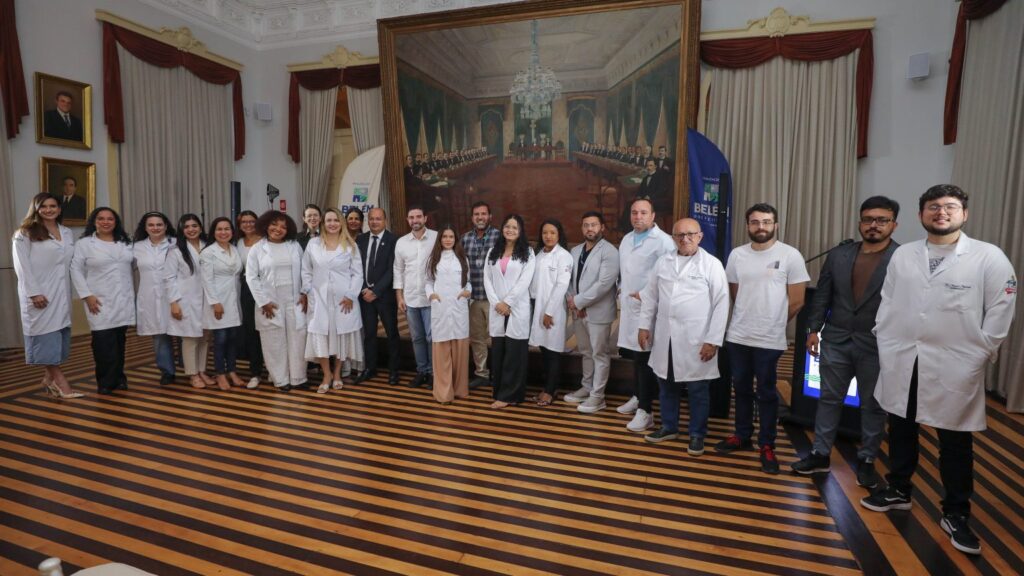 Prefeitura integra 19 novos médicos e reforça saúde básica