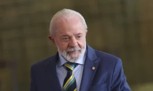 Brasil responderá tarifaço dos EUA com lei de reciprocidade, promete Lula. Presidência da República divulga nota à imprensa.