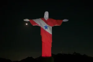 Cristo Redentor: projeção e marca 100 dias para a COP 30 em Belém
