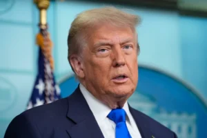 Após ameaça de aliado de Putin, Trump mobiliza submarinos