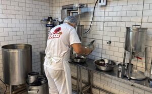 Vídeo de Instagram -Ação inédita! Prefeitura inicia cadastro de pontos de venda de açaí.