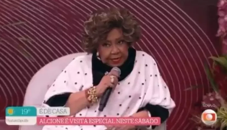 Na Globo, cantora Alcione diz que vai fazer macumba para Trump