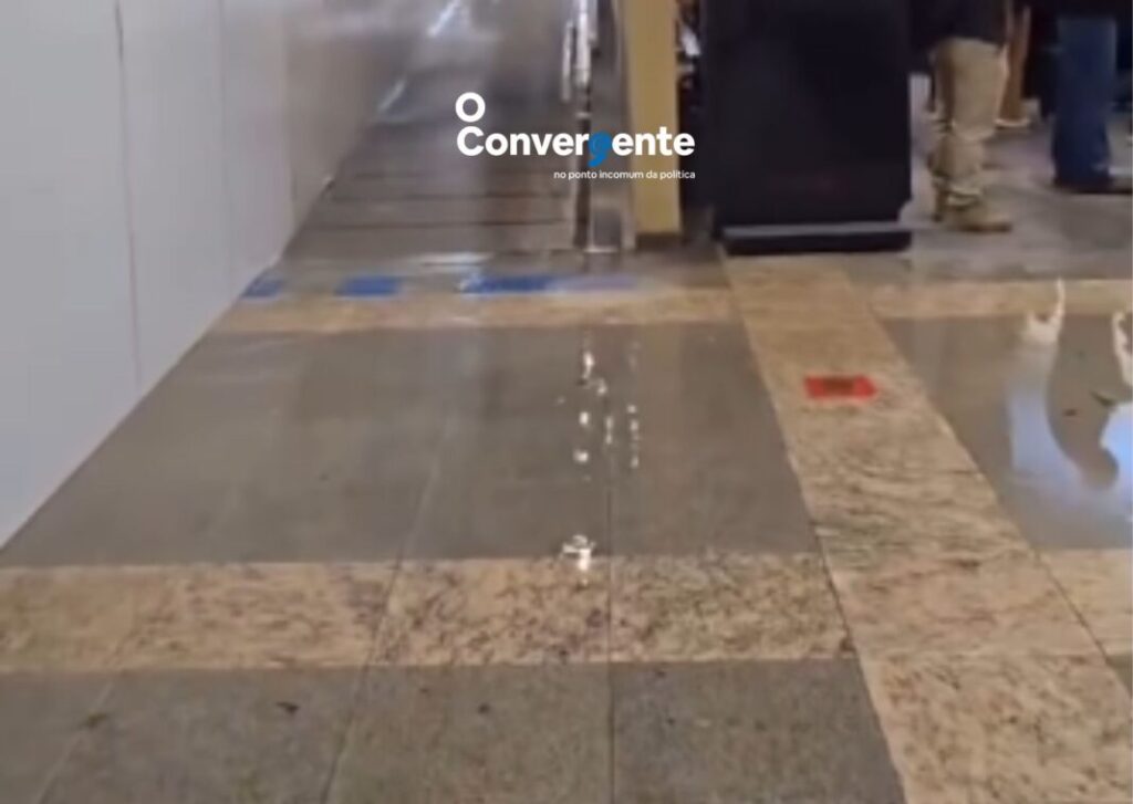 Forte chuva não perdoa nem o Aeroporto Internacional de Belém que foi ao fundo