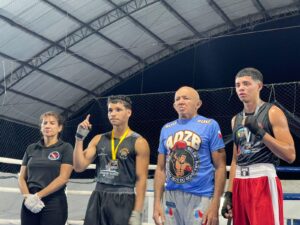 Projeto social de boxe ‘Nocaute na Violência’, caminhando para 60ª edição, faz apresentação na feira do Ver-o-Peso