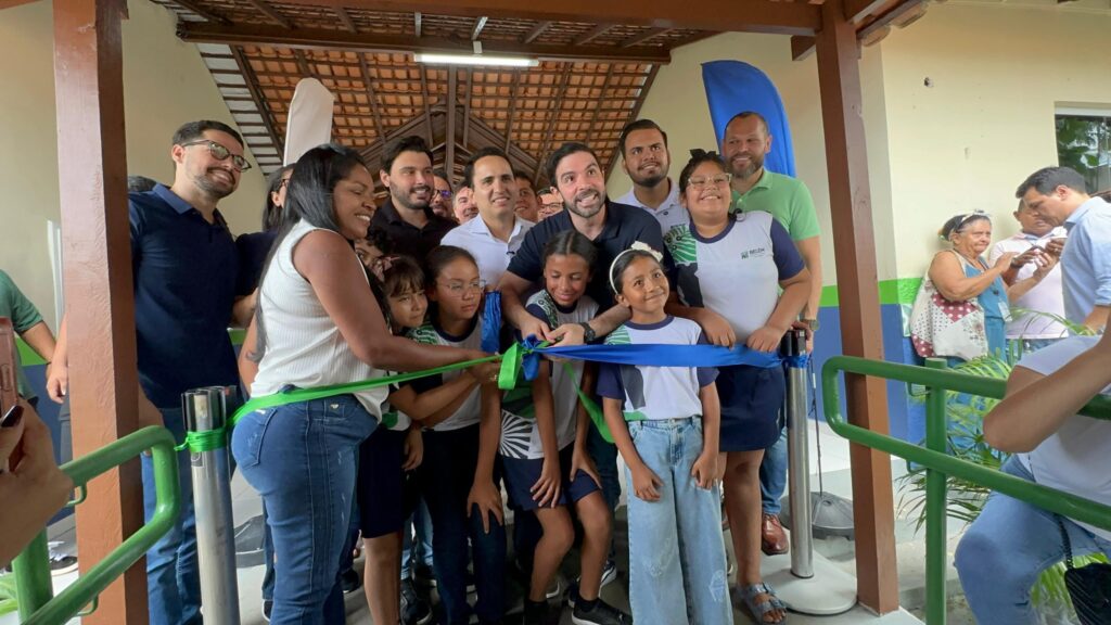Prefeitura reinaugura Escola Alfredo Chaves totalmente revitalizada