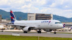 LATAM pode rastrear sua bagagem com mais facilidade, mas só para quem tem iPhone