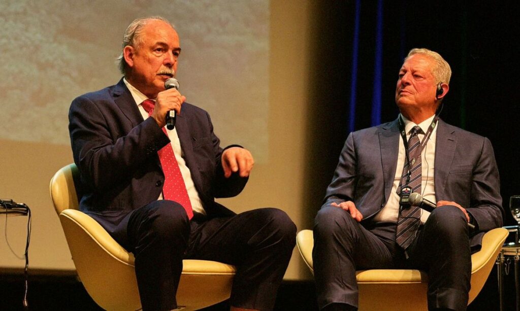 Clima é maior desafio que humanidade já enfrentou, diz Al Gore