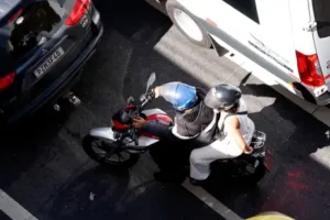Moto cresce como opção perigosa para quem teve mobilidade negada