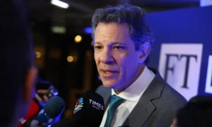 Haddad não vai à ONU para acompanhar possível votação de isenção do IR