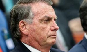 Bolsonaro pede autorização do STF para fazer procedimento médico
