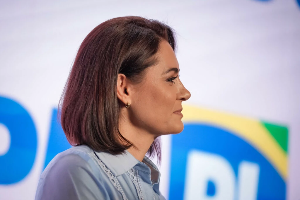 Michelle Bolsonaro cogita disputar eleições de 2026