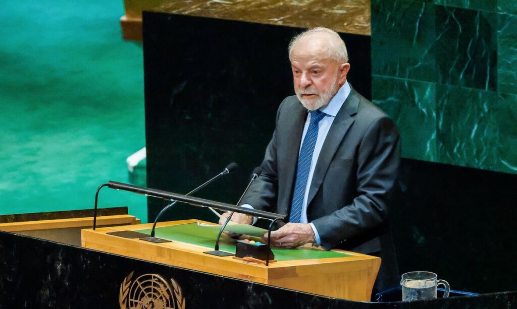 Lula diz que manifestações são “espetáculo da democracia” 