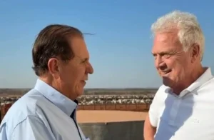 Conversa de Pedro Bial rindo com empresário sobre promessa de picanha viraliza