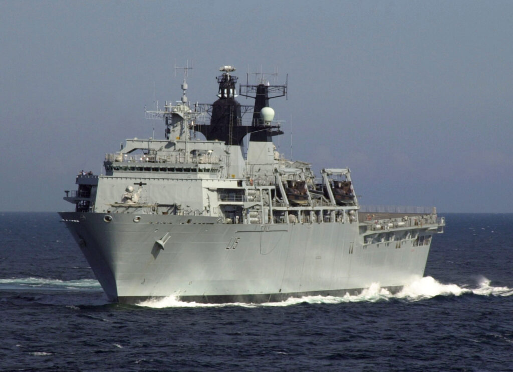 Navio-Doca Multipropósito ‘Oiapoque’ amplia poder naval brasileiro Navio da Marinha do Brasil será o segundo maior da Esquadra