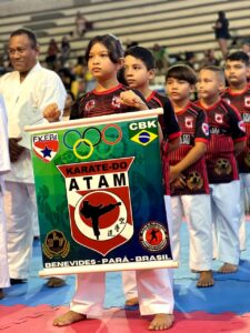 ATAM de Benevides comemora os resultados no Campeonato de Karatê do Estado